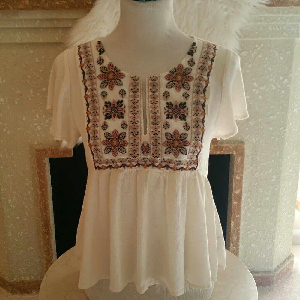 American Eagle Pattern Print Peasent Style Blouse